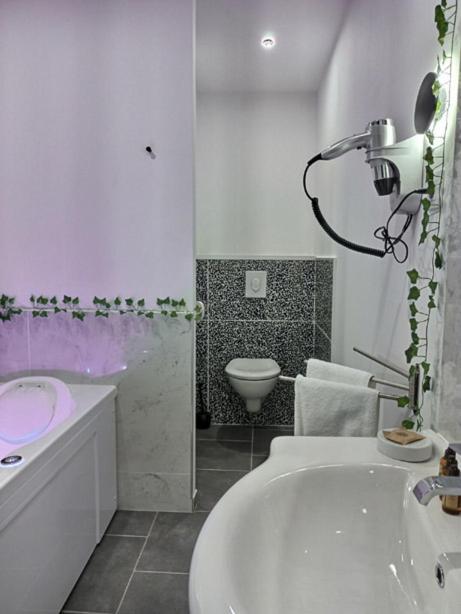 Les Suites Fenelon Le Cateau-Cambresis 外观 照片