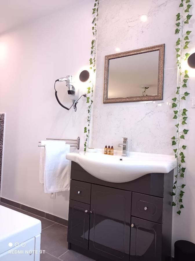 Les Suites Fenelon Le Cateau-Cambresis 外观 照片