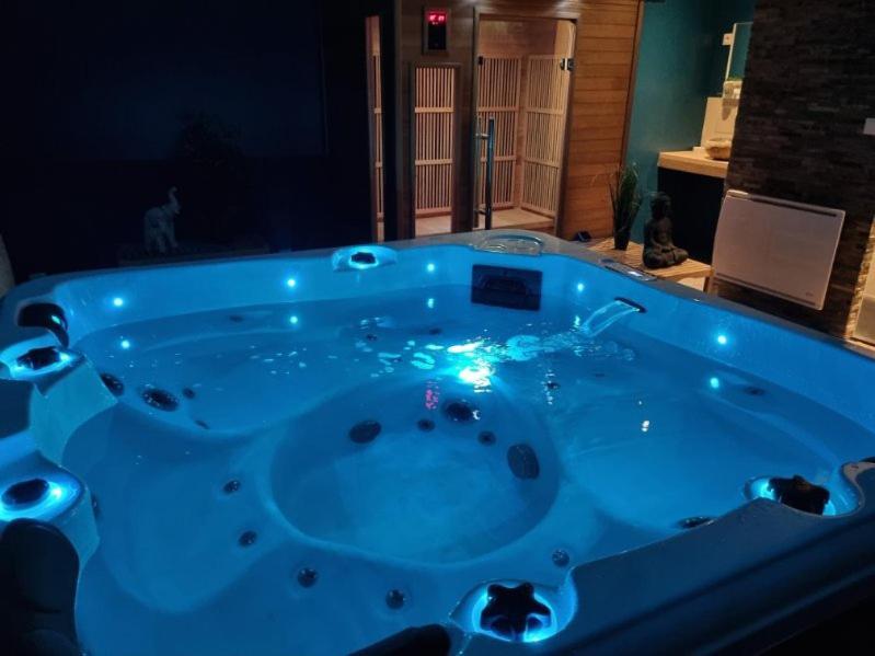 Les Suites Fenelon Le Cateau-Cambresis 外观 照片